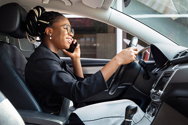 woman-driving